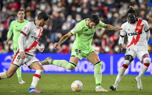 Encuentro que ninguno de los seis leones confinados o lesionados pudieron disputar frente al Rayo. Encuentro que ninguno de los seis leones confinados o lesionados pudieron disputar frente al Rayo.