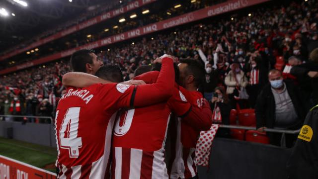 Partido de octavos de final de la Copa del Rey entre Athletic y Barcelona en San Mames.
