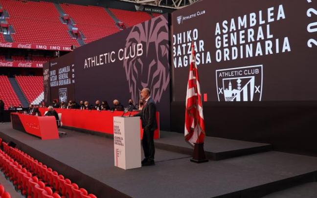 Aitor Elizegi durante la Asamblea de octubre. Aitor Elizegi durante la Asamblea de octubre.
