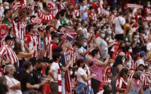 Imagen de la grada de San Mamés con público Imagen de la grada de San Mamés con público