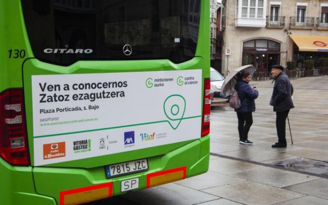 Campaña de Tuvisa en favor de la asociación Contra el Cáncer.