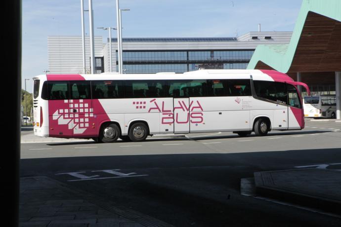 Un autobús de la Diputación Foral de Álava.
