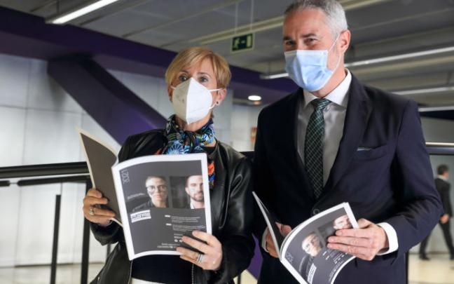 Arantxa Tapia y Aitor Urzelai presentan las conclusiones del plan.