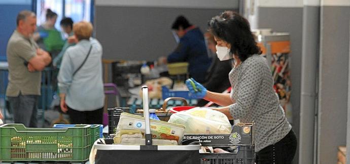 Las cuentas de 2022 destinan una partida de 220.000 euros para reformar la plaza del mercado. Foto: J.L.