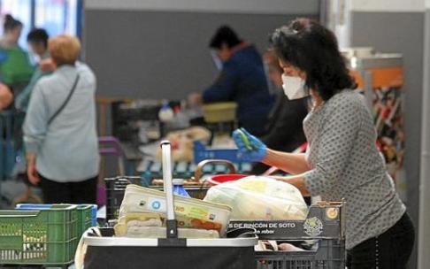 Las cuentas de 2022 destinan una partida de 220.000 euros para reformar la plaza del mercado. Foto: J.L. Las cuentas de 2022 destinan una partida de 220.000 euros para reformar la plaza del mercado. Foto: J.L.