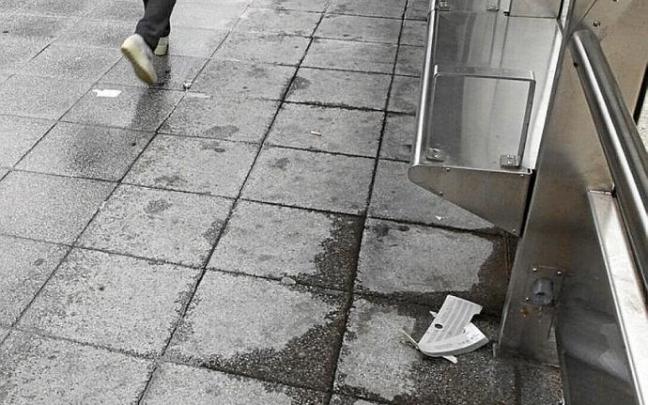 Andén del bus eléctrico. Foto: Pilar Barco