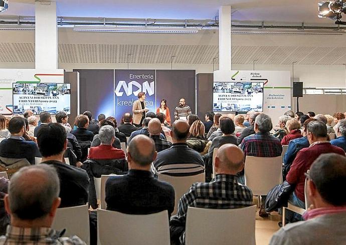 Presentación del plan de legislatura hace dos años. Foto: Mendi Urruzuno