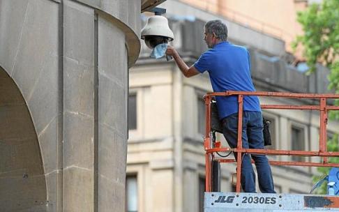 El Ayuntamiento de Pamplona prohibe la kalejira contra las cámaras de seguridad