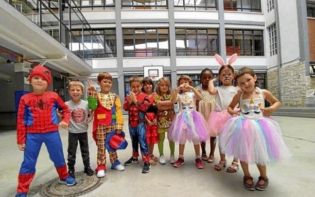 Niños participando en una actividad. Foto: Cedida