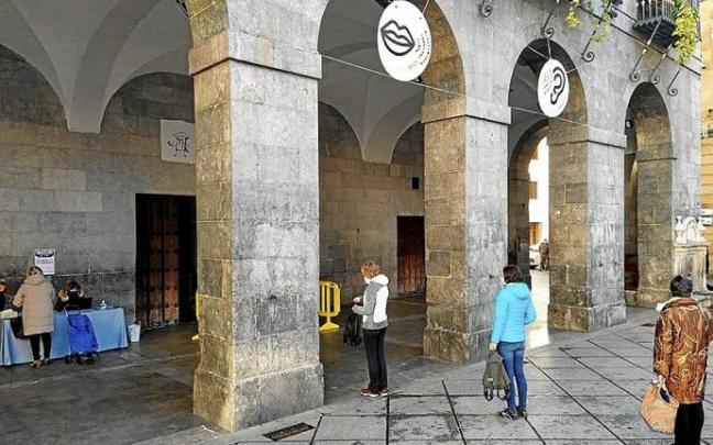 Cola para comprar bonos en una campaña anterior. Foto: N.G.