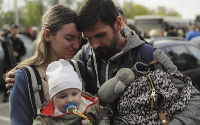 Civiles evacuados de Azovstal Civiles evacuados de Azovstal