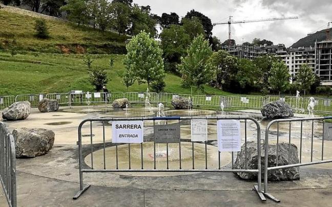 Los chorros de agua de Izarraizko Atea ya están abiertos. Foto: N.G.