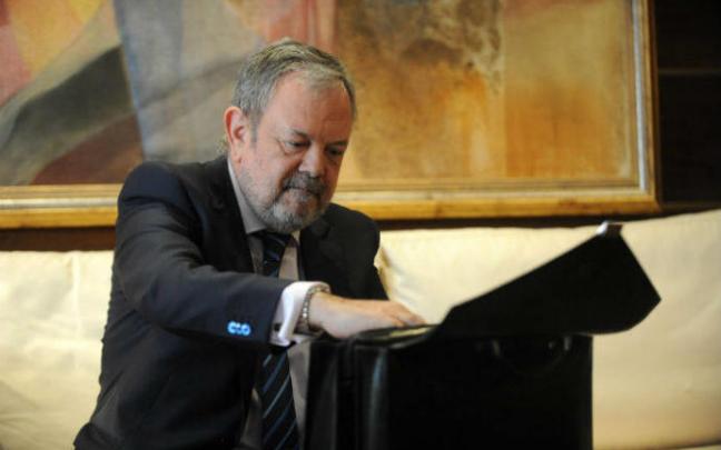 El consejero de Hacienda, Pedro Azpiazu