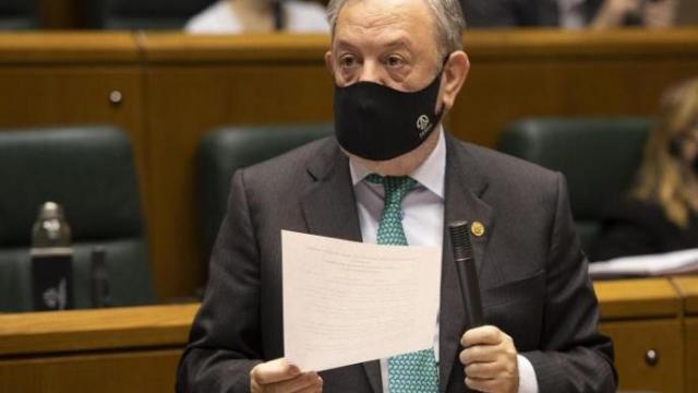 Pedro Azpiazu, en una imagen de archivo en el Parlamento Vasco.