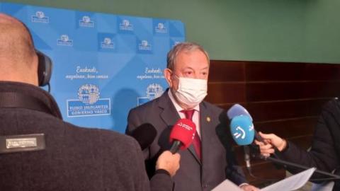 El consejero de Hacienda, Pedro Azpiazu