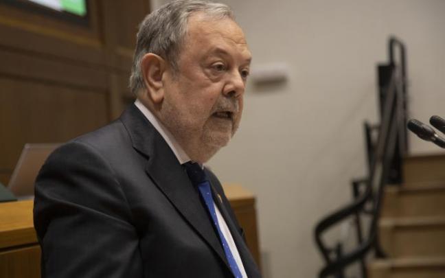 Pedro Azpiazu, en el Parlamento Vasco.