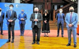 Foto de familia de las VIII Jornadas Financieras Deusto Business School.