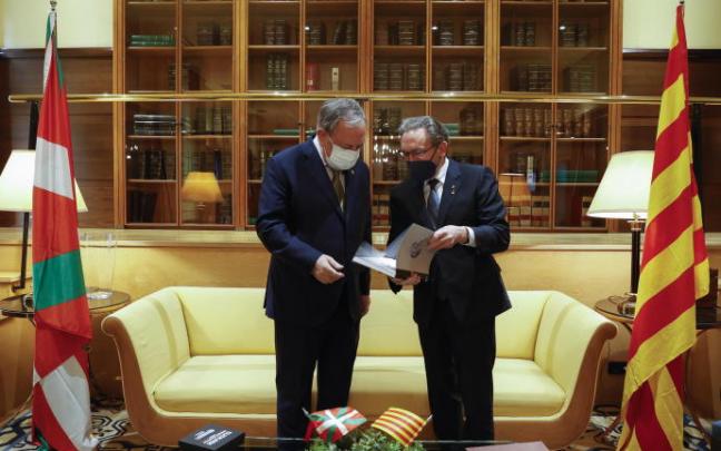 Reunión de Pedro Azpiazu y Jaume Giró.