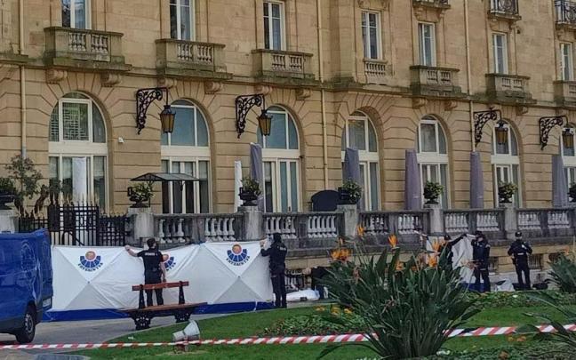 La Ertzaintza en el lugar de los hechos.