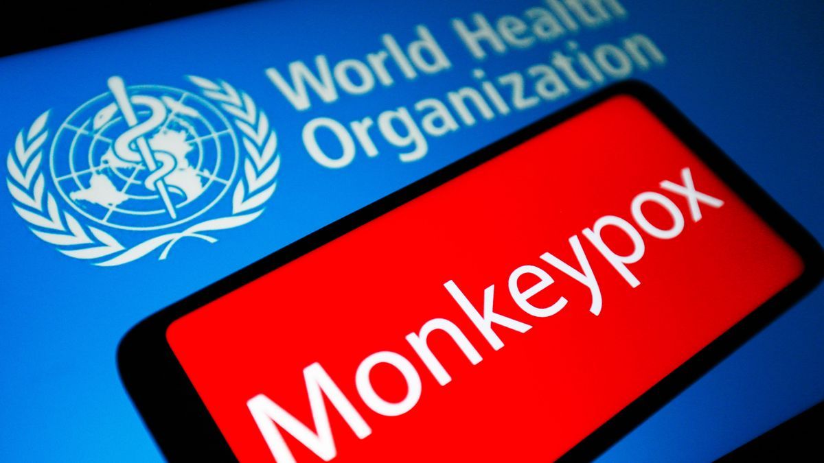 Alerta de la viruela del mono sobre el logo de la OMS.