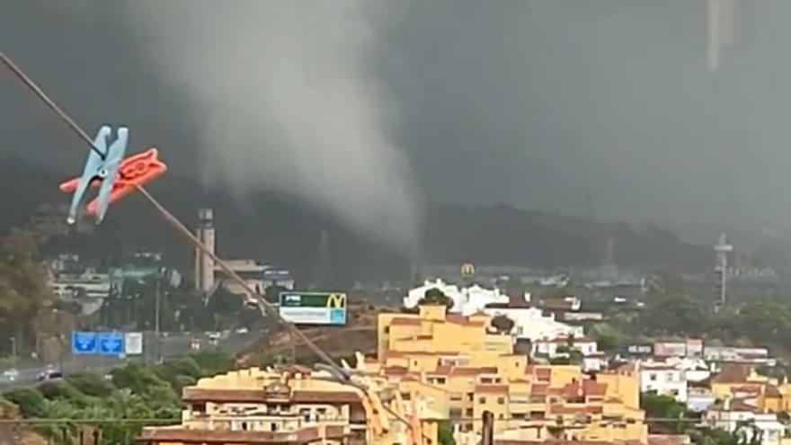 El tornado ha causado daños materiales en Marbella.