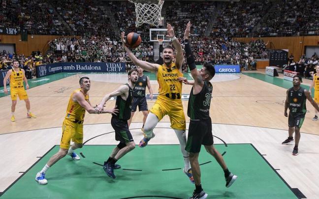 Emir Sulejmanovic, contra el Joventut.