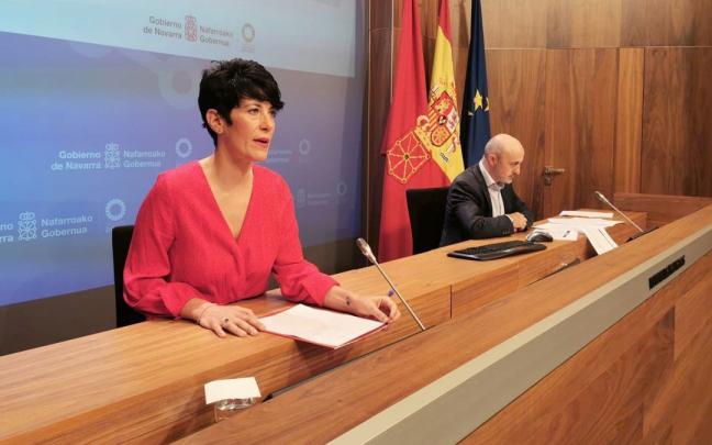 Elma Saiz y Óscar Martínez de Bujanda, durante la rueda de prensa