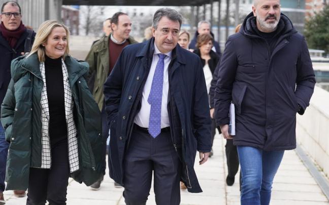 Aitor Esteban acude un encuentro con alcaldes y candidatos del PNV a las elecciones municipales y forales, Barakaldo.