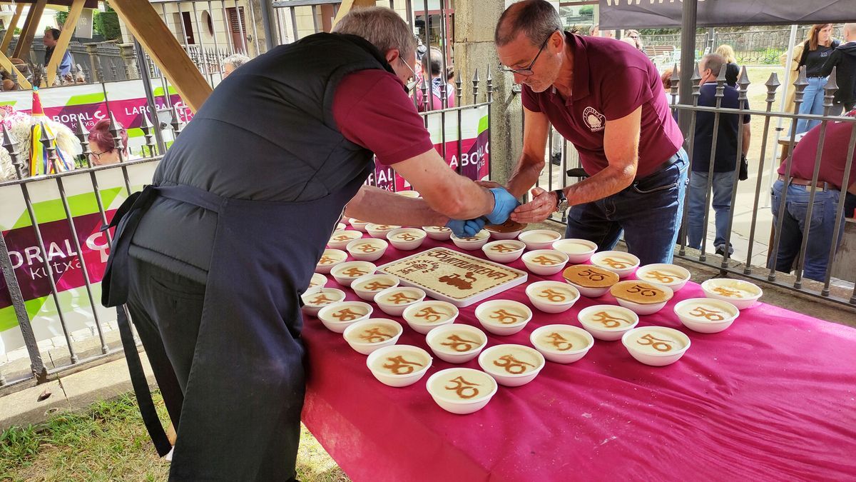 De postre se degustaron raciones de arroz con leche.