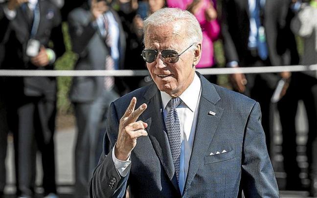 El presidente de Estados Unidos, Joe Biden, en los jardines de la Casa Blanca.