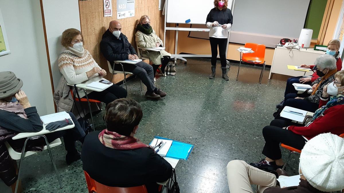 Uno de los ejercicios que organizó el colectivo Alaiz, en su local de la avenida de Bayona.