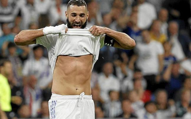 Tercer penalti consecutivo que falla Benzema ante Herrera