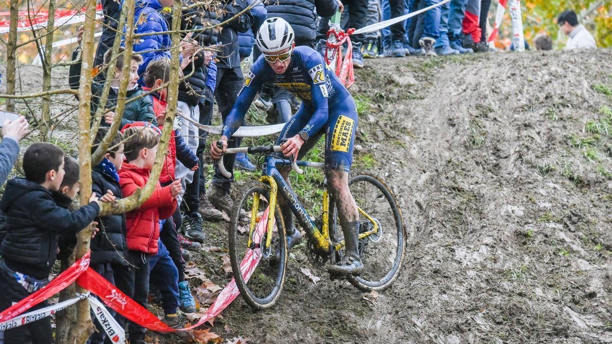 Ferdinande y Lucía González triunfan en el Ciclocross Igorre