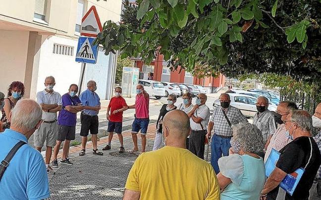 Encuentro con los vecinos del barrio Alkinar del año pasado.