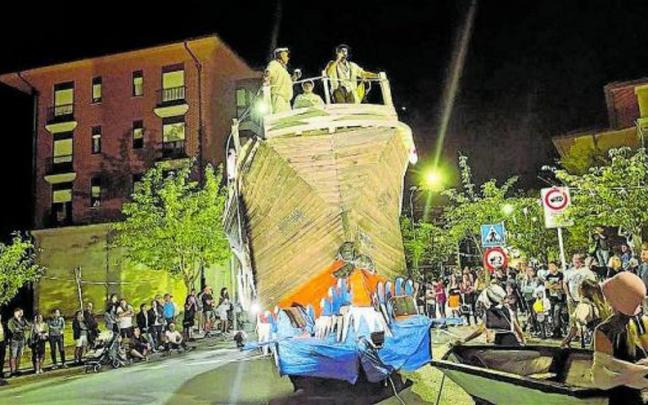 El Titanic de Txabolakoak quedó tercero en el concurso de carrozas.