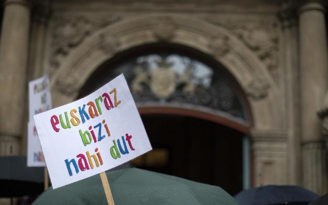 Pancarta en favor del euskera. Pancarta en favor del euskera.
