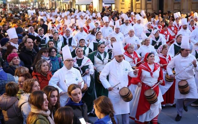 Gaztedi animó las calles del Centro durante la tarde-noche del día 20. Gaztedi animó las calles del Centro durante la tarde-noche del día 20.