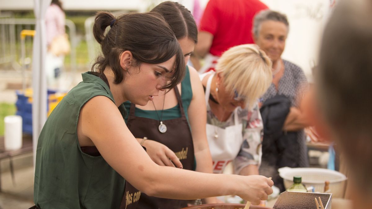 Sukaldaritza gogoko dutenek hainbat lehiaketatan (legatza, paella, marmitakoa, arkume-menestra, etab.) parte hartzeko aukera izango dute.