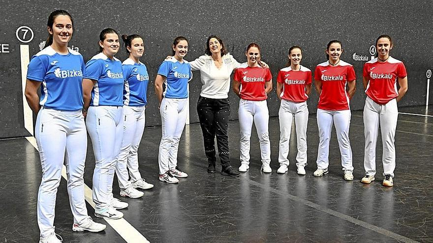 En marcha el V Torneo Bizkaia de pelota mano femenina
