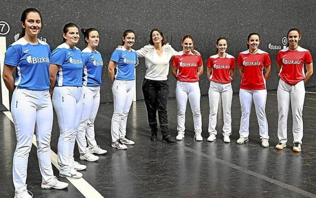 En marcha el V Torneo Bizkaia de pelota mano femenina