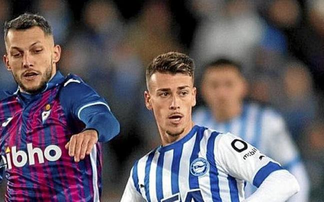 Blanco, durante el Alavés-Eibar del sábado. Blanco, durante el Alavés-Eibar del sábado.