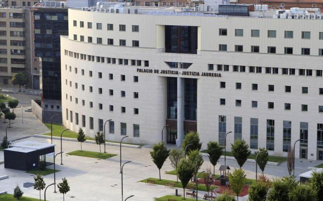 Exterior de la Palacio de Justicia de Navarra