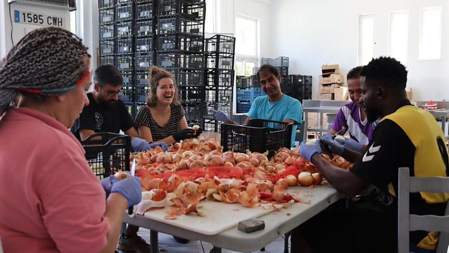 Además ha colaborado con la ONG Zaporeak.