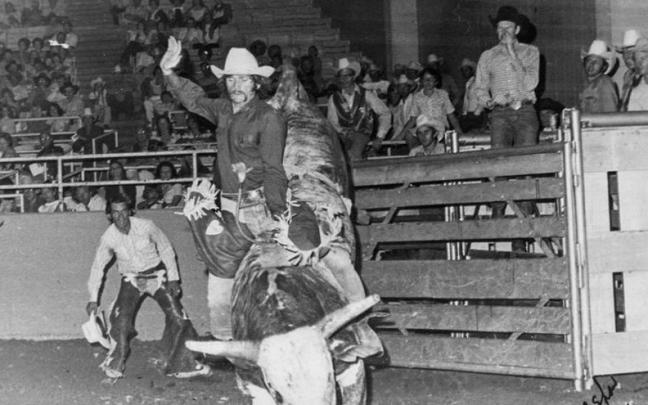 Larry Belcher en su faceta de cowboy Larry Belcher en su faceta de cowboy