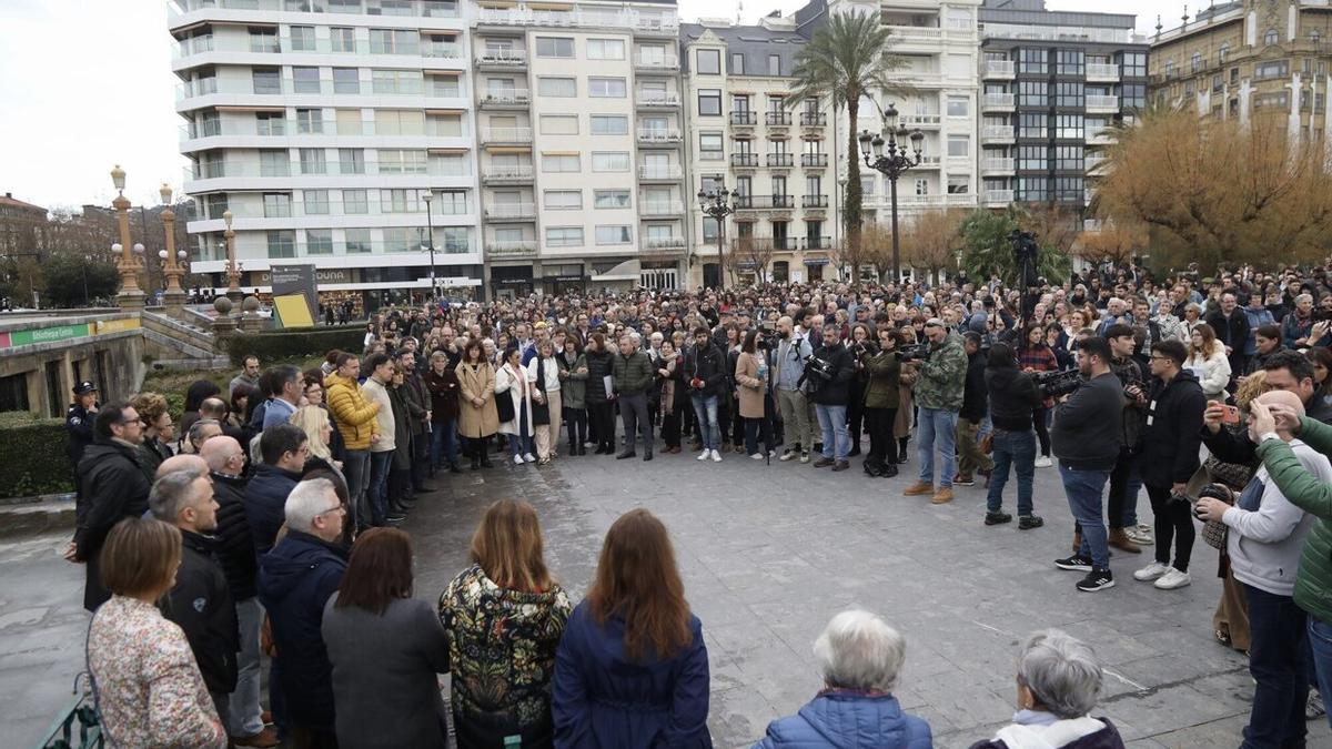 Concentración silenciosa por la muerte de Lukas Agirre