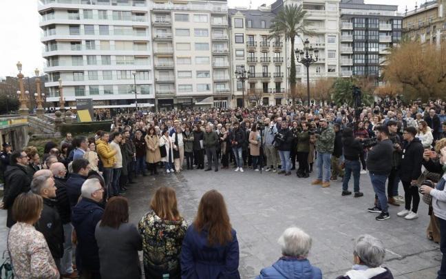 Concentración silenciosa por la muerte de Lukas Agirre