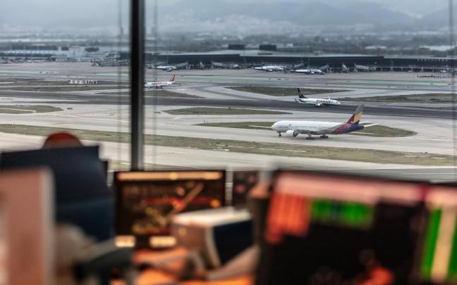 Los controladores aéreos han convocado una huelga varios días de enero y febrero. Los controladores aéreos han convocado una huelga varios días de enero y febrero.