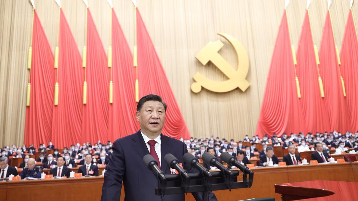 Xi Jinping logra un histórico tercer mandato como secretario general del PCCH con un control absoluto.