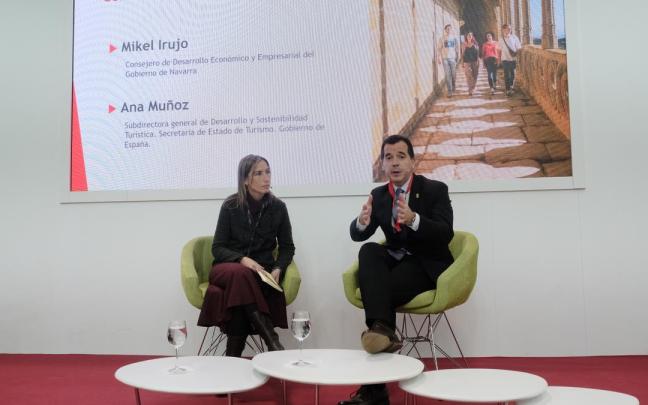 Muñoz e Irujo, durante la apertura de la segunda jornada en FITUR.