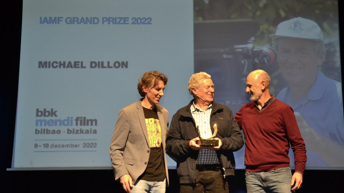 Michael Dillon recibe el gran premio anual de Mendi Film.